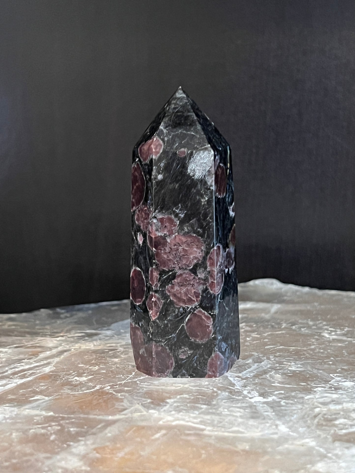 Garnet in Arfvedsonite Tower