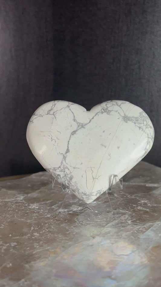 Howlite Heart