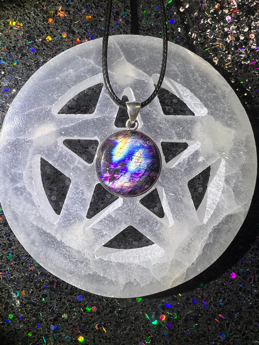 Labradorite Small Circle Pendant